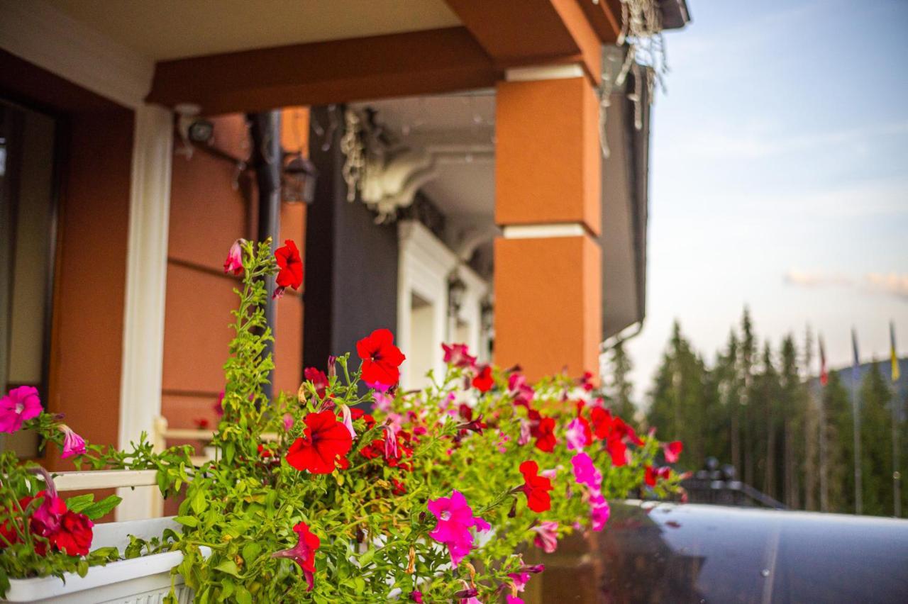 Petros Hotel Bukovel Ngoại thất bức ảnh